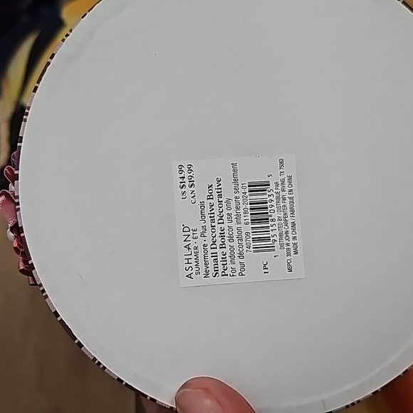 NWT Small Decorative Box - Picture 3 of 5